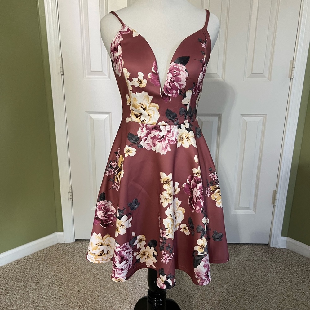 Med floral dress